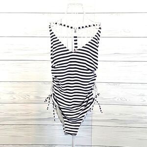 Palisades Beach Club swimsuit one-piece navy & white striped Women's Size L